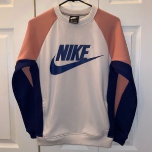 Nike pullover sweatshirt